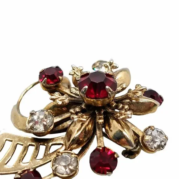 Vintage Gold Tone Floral Brooch Red Clear Stones Fleur-de-lis Statement No Mark - Picture 4 of 7